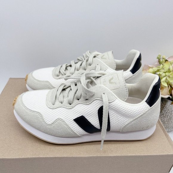 Veja Shoes - VEJA Rio Branco Fashion Running Shoe Sneaker White Black Nature Womens US 8 EU39